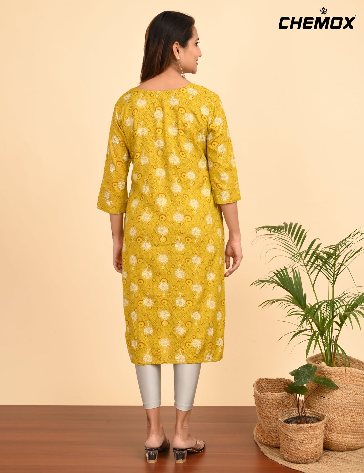 CHEMOX | 322 | DESIGN NECK WITH POCKET