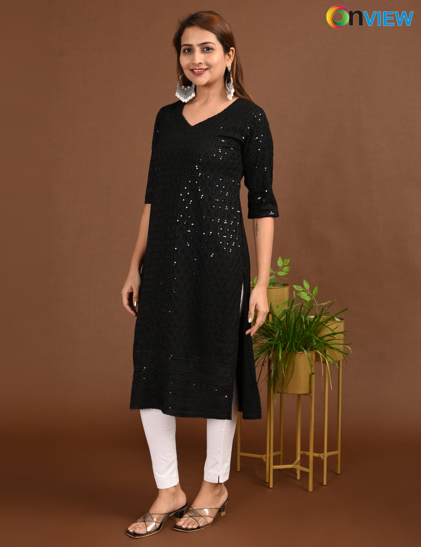 ONVIEW | 1745 | CHIKANKARI DESIGN NECK