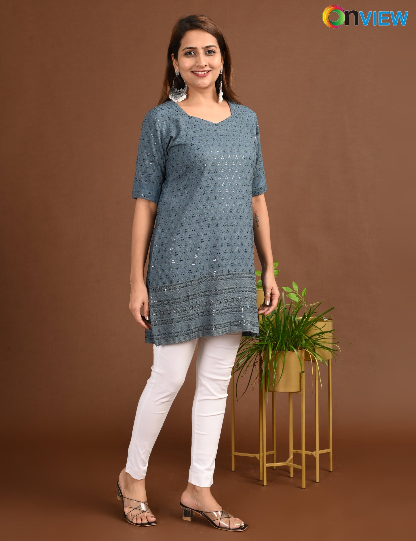 ONVIEW | 1718 | CHIKANKARI SHORT TOP