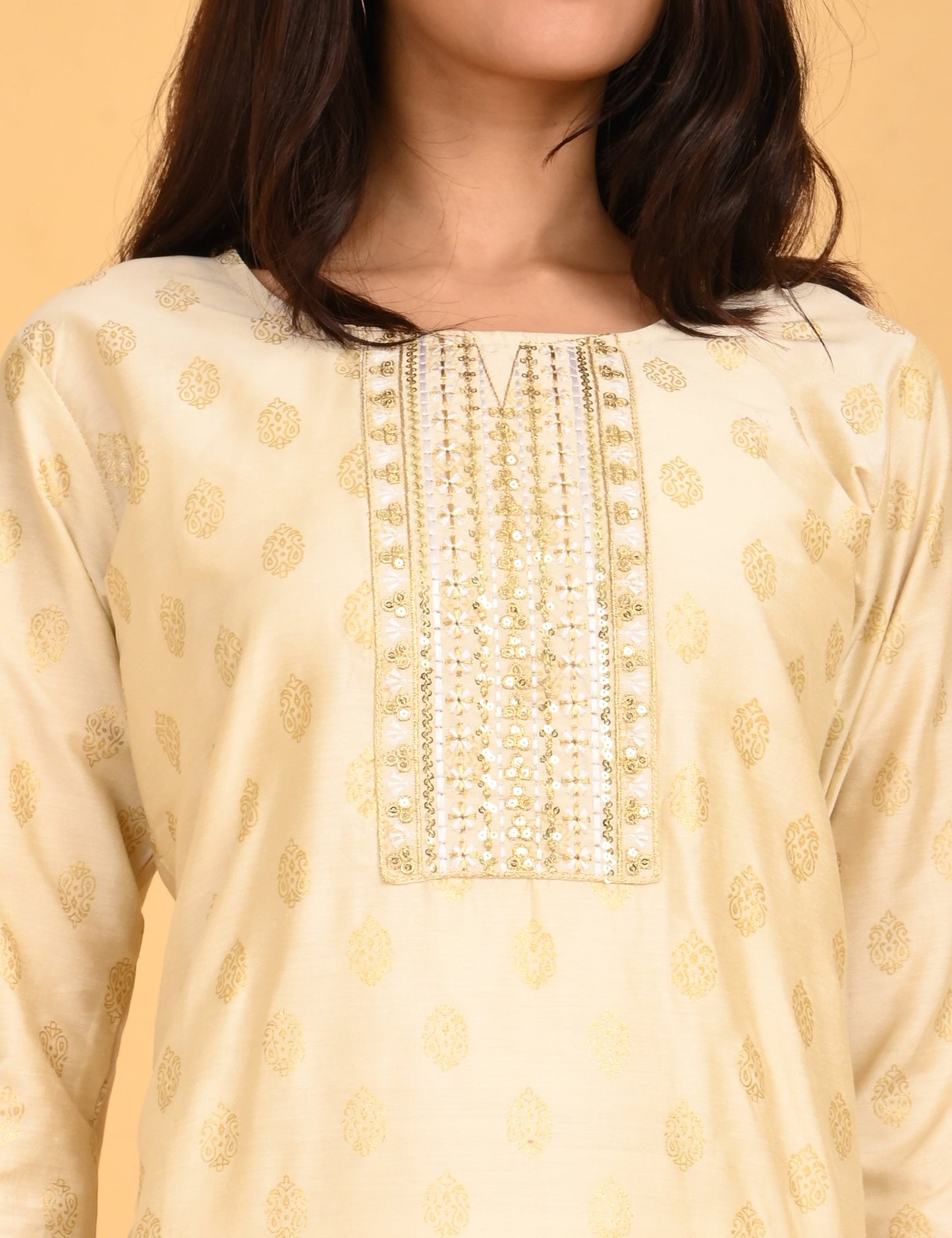 ONVIEW | 202 | SILK SMALL EMBROIDERY.
