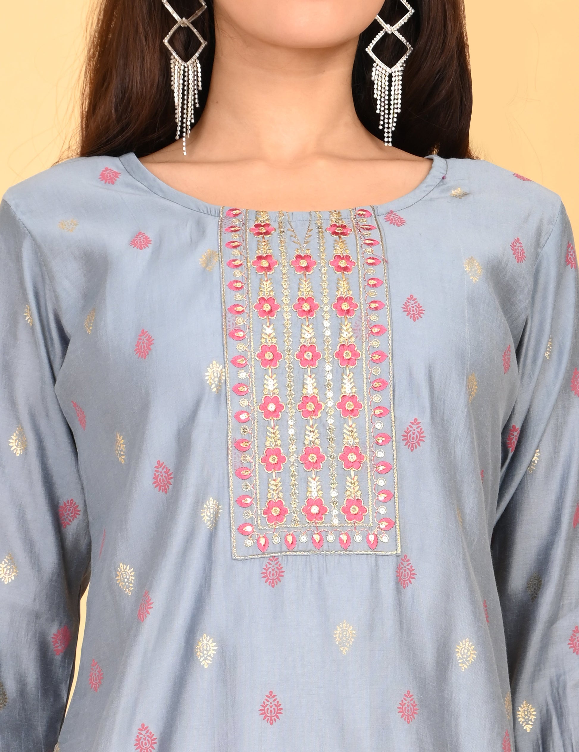 WEAME | 1122 | SILK SMALL EMBROIDERY.